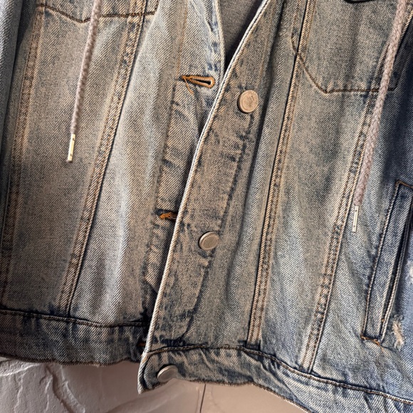 BLANKNYC Hooded Denim Jacket Layered Jean Jacket Size L - Picture 3 of 9